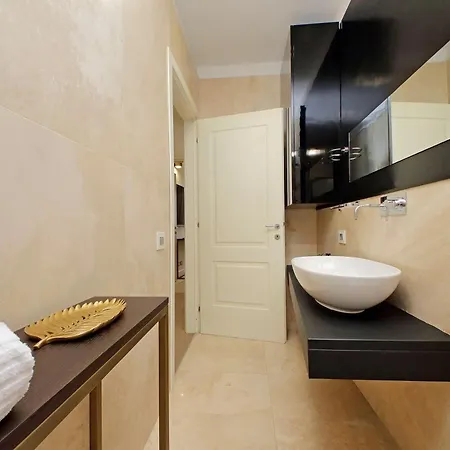 Spanish Diamond Luxury Style Róma