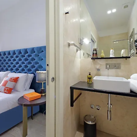 Spanish Diamond Luxury Style Apartment Rome